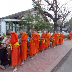 Путешествие со вкусом. Лаос: монахи и рис