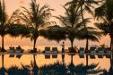 Отель Meeru Island Resort & Spa -  Фото 13