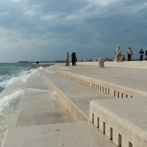 А теперь о хорошем: в Хорватии построили 80-метровый орган, на котором играют море и ветер