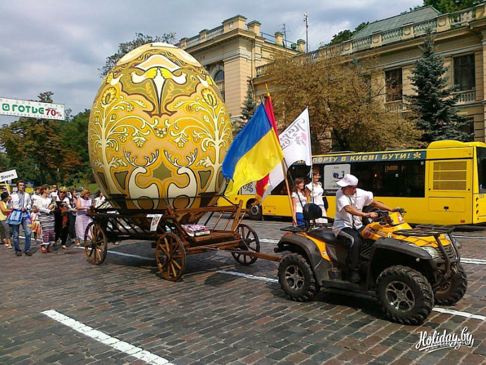 Яйцо Чудо-птицы, Украина