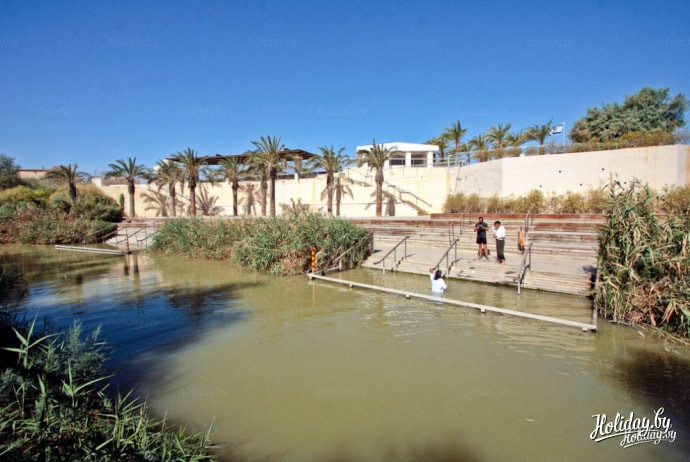 обряд крещения на реке Иордан