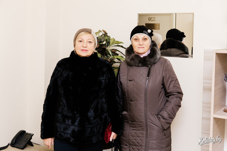 Зинаида Васильевна с сестрой