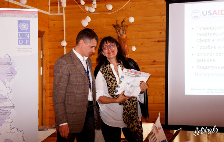 Александр Тарасенок, советник по экотуризму проекта USAID/UNDP LEED и Валерия Клицунова