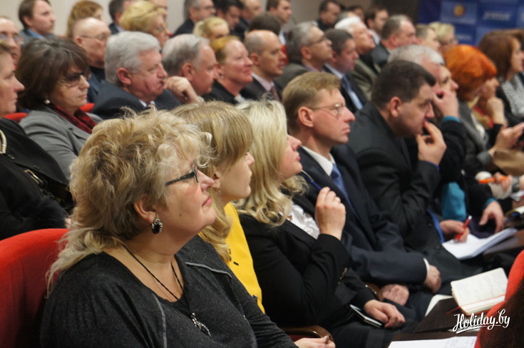 Перед Чемпионатом гостиницы растут как на дрожжах, меню ресторанов переводятся на иностранные языки, а торговые центры знакомятся с системой Tax Free