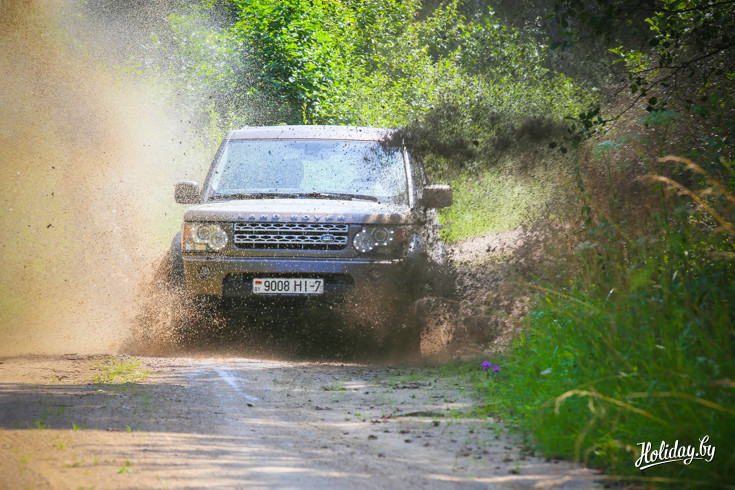 Discovery Day экспедиции Land Rover продолжается. Мы едем к одному из уникальных мест в Беларуси