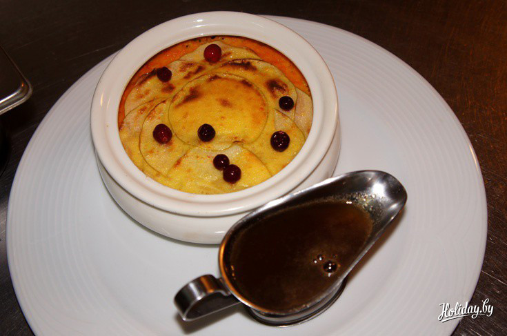 Кафе и рестораны Минска усиленно готовятся угощать болельщиков ЧМ-2014 национальной белорусской кухней. Фото: Ирина Репина