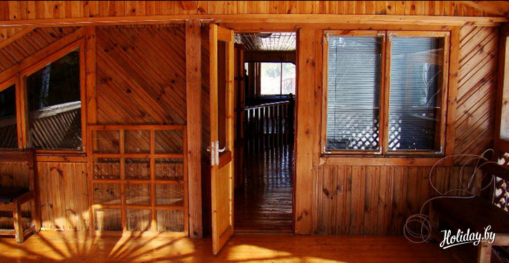 Забронировать усадьбу можно по телефонам: +375 (29) 644-47-96, +375 (29) 568-64-18