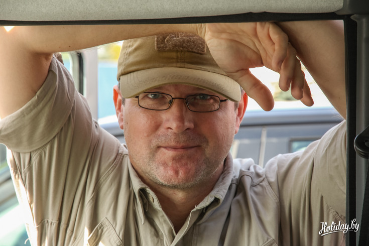 В команде - аккредитованный инструктор Land Rover Experience - Игорь Губарь