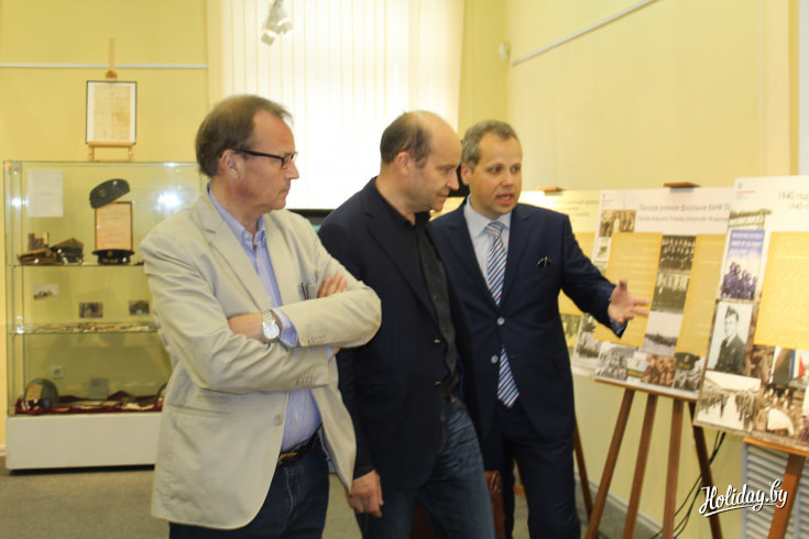 В награду за свои достижения в конкурсе ребята получили ценные подарки.