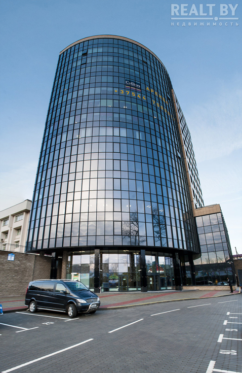 Бизнес-центр на пр. Дзержинского, 8