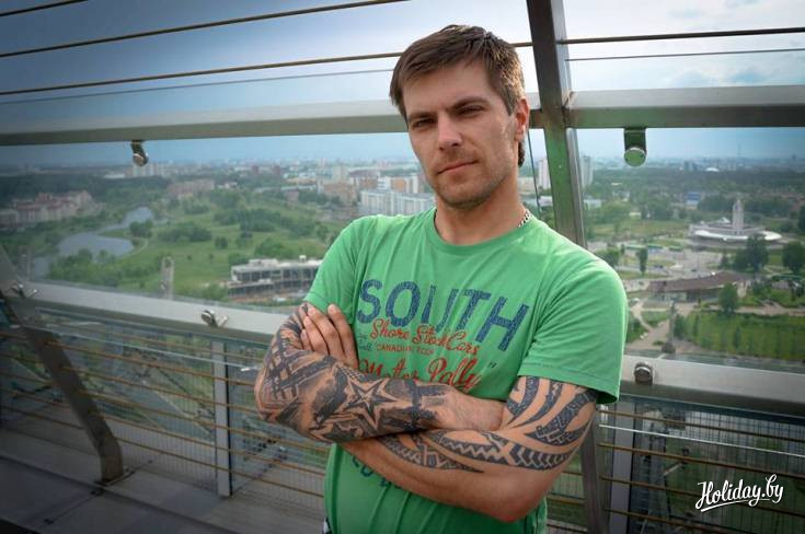 Дымантс очень удивлялся тому, что белорусы стесняются сидеть на траве