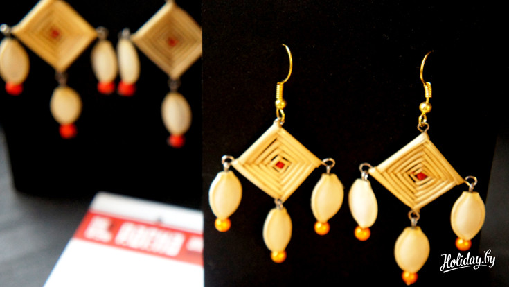 Соломенные серёжки. Красивое и небанальное украшение 