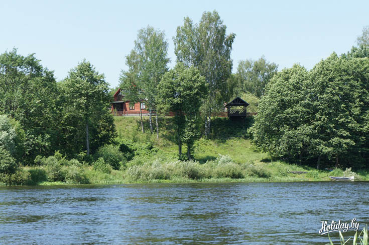 Арендовать усадьбу можно по номерам +375 (29) 156-77-80, +375 (44) 482-72-79 