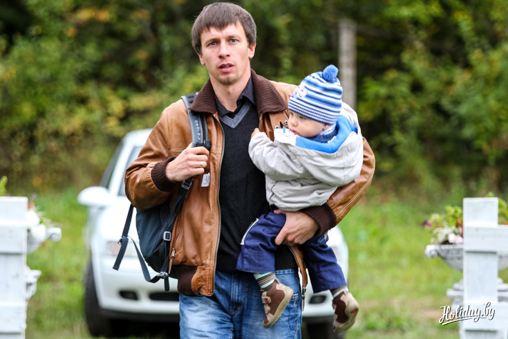 Гости прибывали семьями