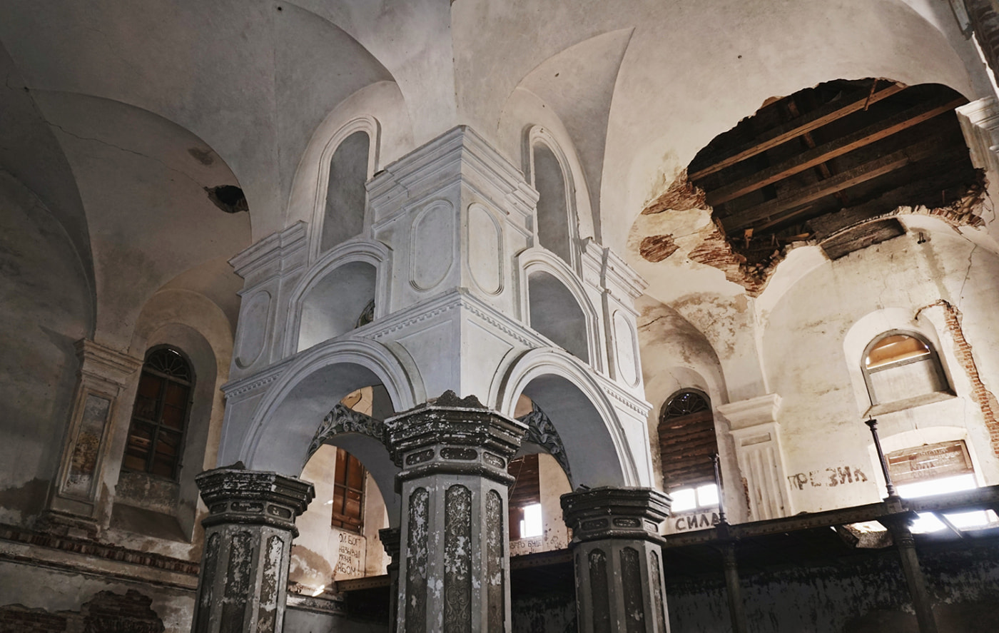 Фото Слонимской синагоги внутри, автор фото - Григорий Хейфец