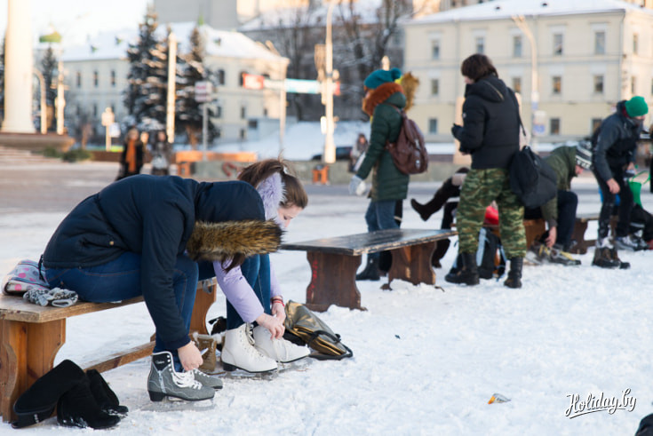 Переодевать обувь желательно быстро, чтобы не замерзнуть