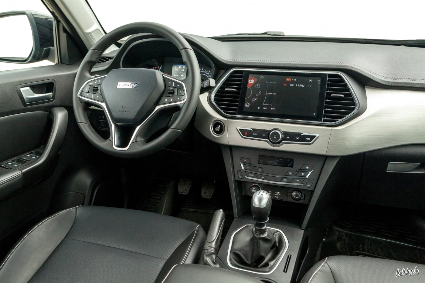 Lifan x70 салон