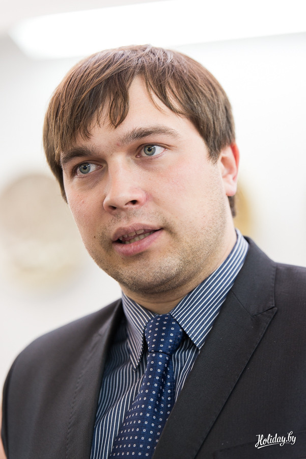 Некоторые гости круглого стола активно задавали вопросы. Евгений Апанасевич, директор турфирмы 