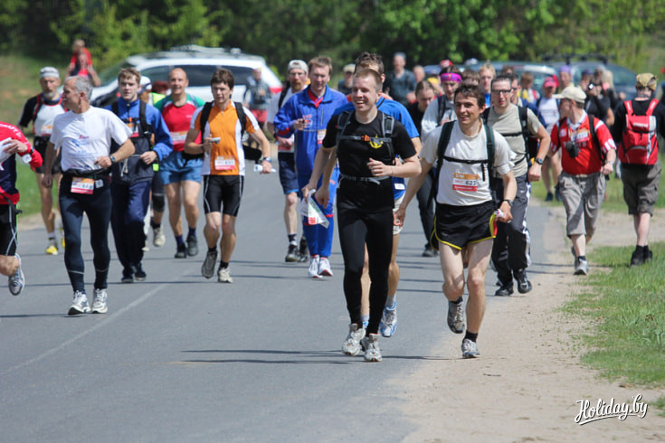 Старт  бегового марафона 