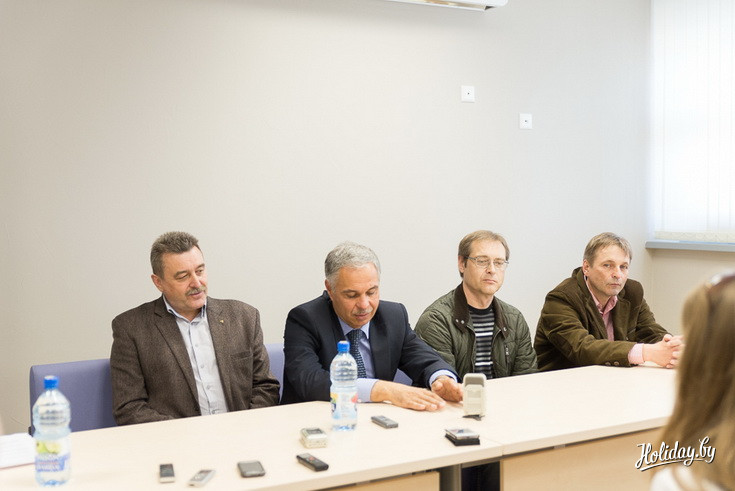 Владимир Осинин (второй справа) отметил, что подготовка к проекту велась нешуточная