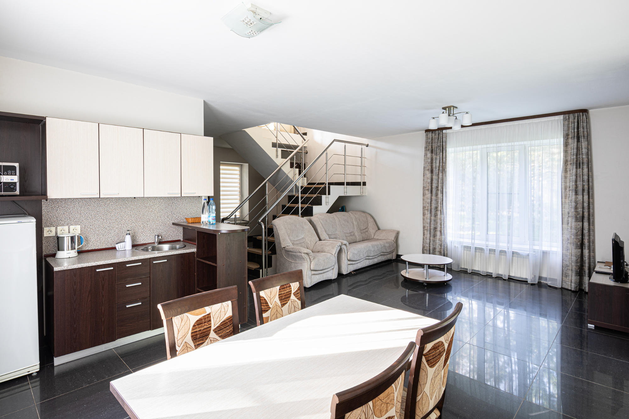 Гостиная коттеджа в санатории Веста