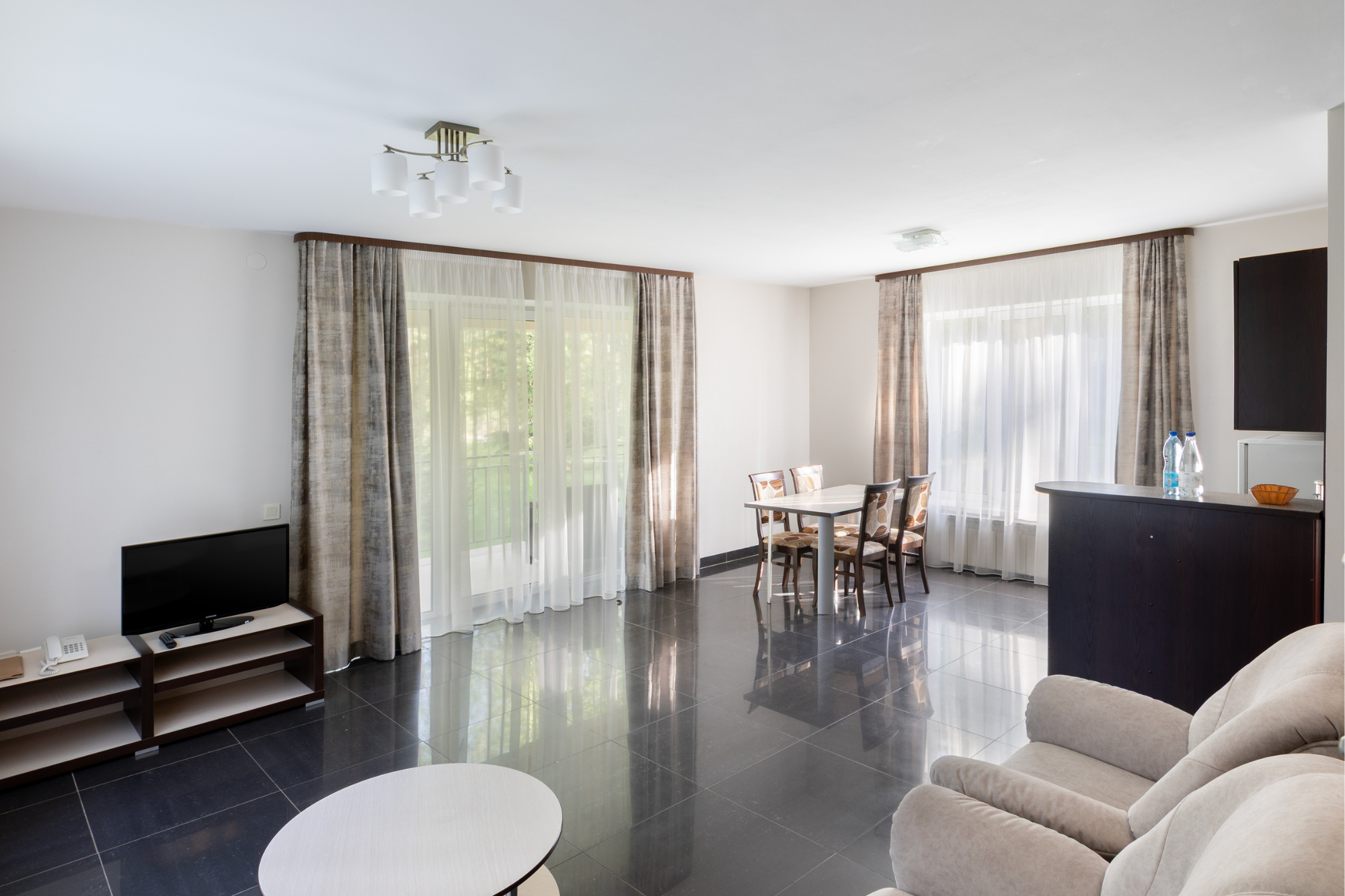 Гостиная коттеджа в санатории Веста