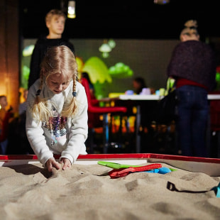 Выставка Future LIVE!2.0