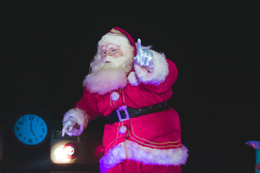 Праздник Театрализованное шествие Дедов Морозов и Снегурочек