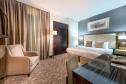 Отель Hawthorn Suites by Wyndham Abu Dhabi -  Фото 4