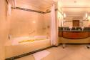 Отель Corniche Hotel Abu Dhabi -  Фото 11