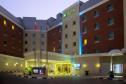 Отель Holiday Inn Express Dubai Internet City, an IHG Hotel -  Фото 1