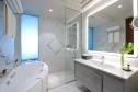 Тур Wyndham Grand Doha West Bay Beach -  Фото 28