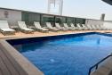 Отель Residence Inn by Marriott Sheikh Zayed Road, Dubai -  Фото 1