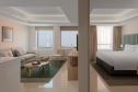 Отель Staybridge Suites Dubai Internet City, an IHG Hotel -  Фото 11