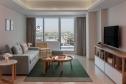 Отель Staybridge Suites Dubai Internet City, an IHG Hotel -  Фото 12