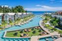 Отель Vannee Golden Sands Beachfront Resort -  Фото 1