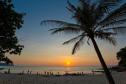 Тур Outrigger Surin Beach Resort -  Фото 11