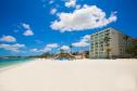 Отель Breezes Bahamas -  Фото 9