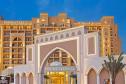 Отель DoubleTree by Hilton Resort & Spa Marjan Island -  Фото 1
