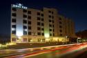 Отель Days Inn Hotel & Suites -  Фото 2