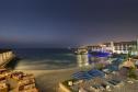 Отель Dubai Marine Beach Resort & Spa -  Фото 18