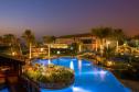 Отель Dubai Marine Beach Resort & Spa -  Фото 1