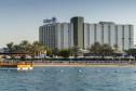 Отель Radisson Blu Hotel & Resort Abu Dhabi Corniche -  Фото 1