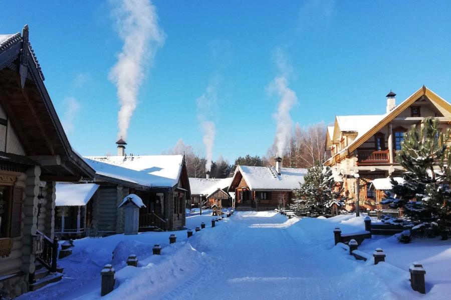 Усадьба Общинные дома №3-12 в этнокультурном комплексе «Наносы Отдых»