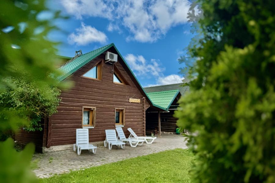 Усадьба «Домик у причала» на базе отдыха «Красногорка»