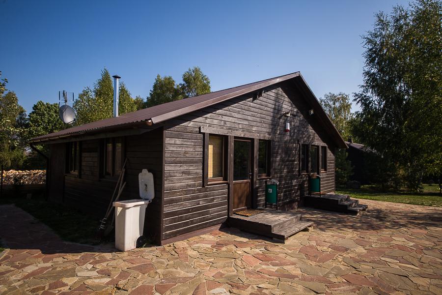 Беседка в усадьбе "Берлога Hall" возле реки Березина-