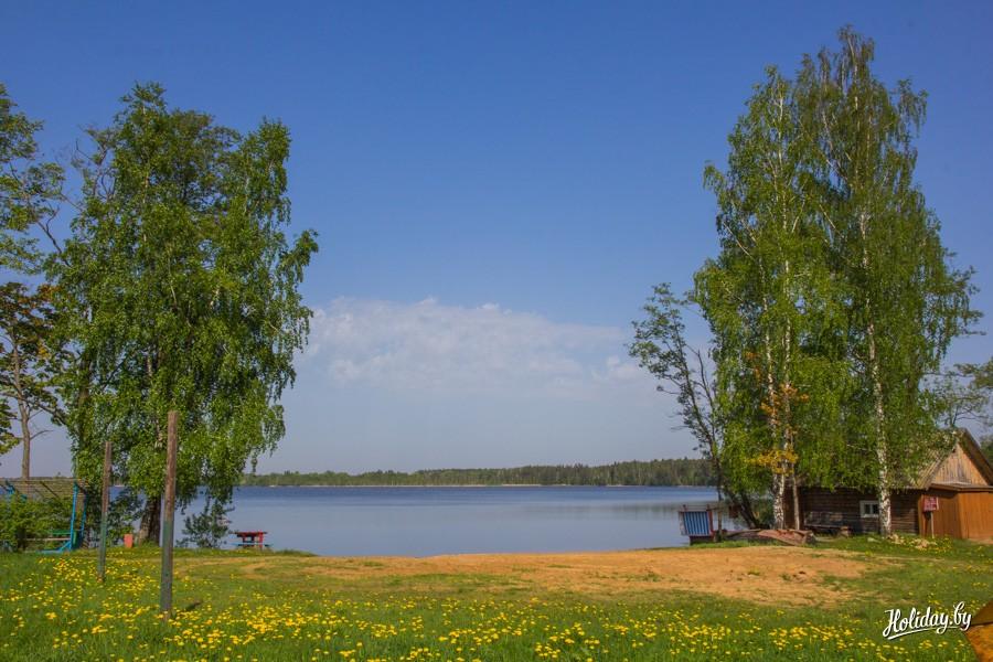 Пляж базы отдыха "Актам". Рыбалка на озере Важа в Витебской области