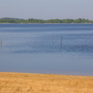 Пляж для купания на Браславких озерах. База отдыха "Актам"