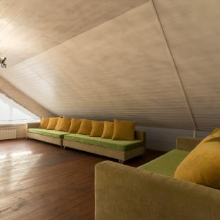 Дом для проживания и малый банкетный зал