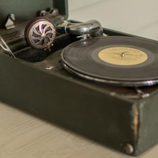 Дом для проживания и малый банкетный зал